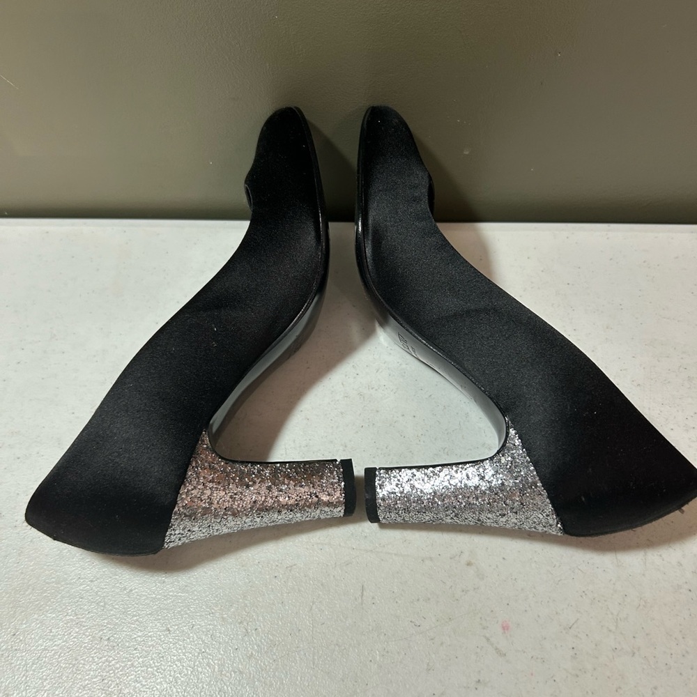 J. Crew Women’s Black Heel With Silver Glitter Heels Size 6 - Picture 5 of 8